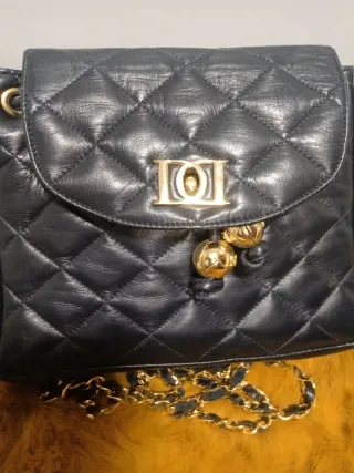 Mochila de piel negra sin estrenar