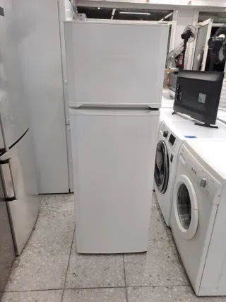 Nevera Liebherr 157,cm con garantía