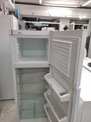 Nevera Liebherr 157,cm con garantía