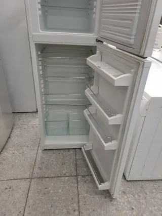 Nevera Liebherr 157,cm con garantía