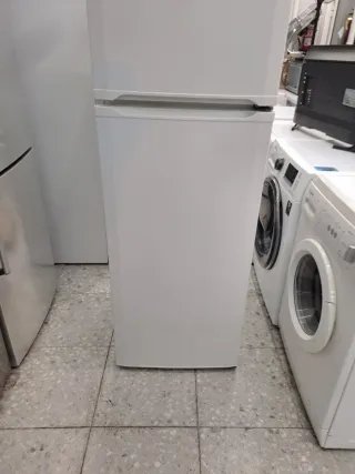 Nevera Liebherr 157,cm con garantía