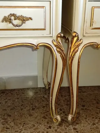 Comodini vintage in stile veneziano