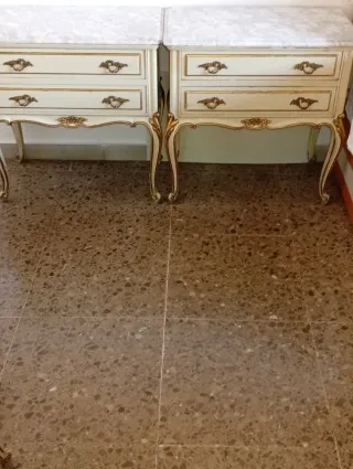 Comodini vintage in stile veneziano