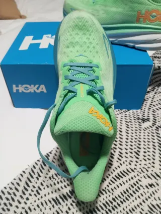 Zapatillas Hoka Verde y Azul