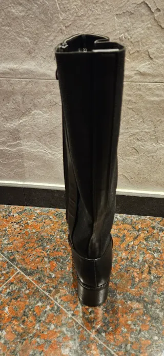 Stivali neri eleganti