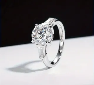 Anillo 3,6 CT MOISSANITAS y PLATA DE LEY