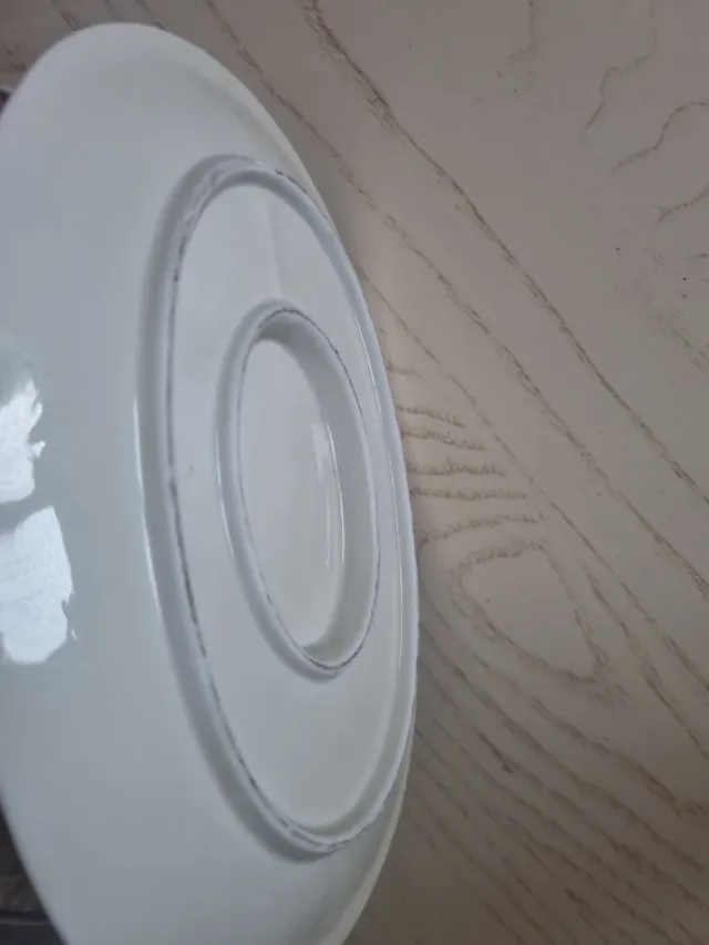 Salsiera in porcellana con decoro