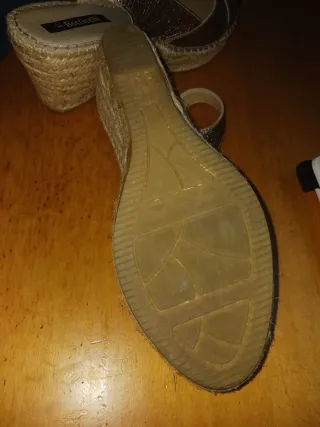 Cuñas Boticelli Doradas