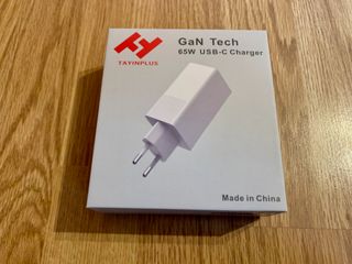 Cargador GaN USB-C 65W ultracompacto y cable 100W