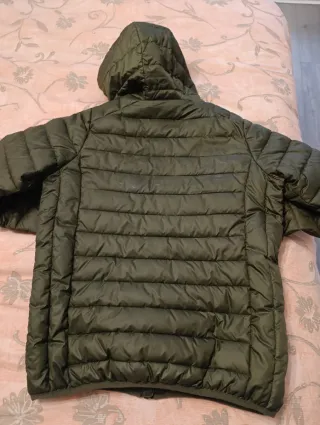 Cazadora Ellesse verde oliva con capucha