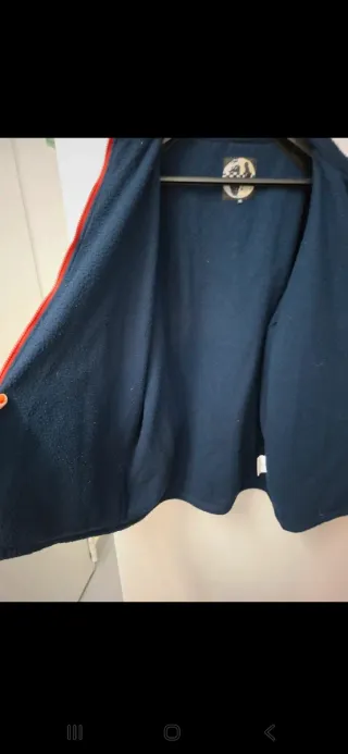 Chaqueta reversible azul y roja