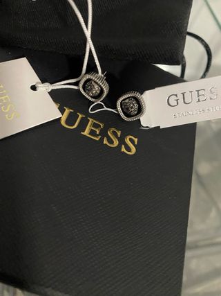 Pendientes Guess Plateados y Negros