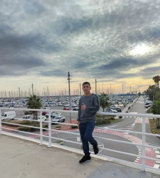 Repartiendo paquetes, ayudante de construcción