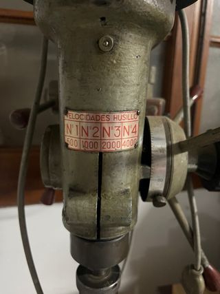 Antiguo taladro de columna 230V