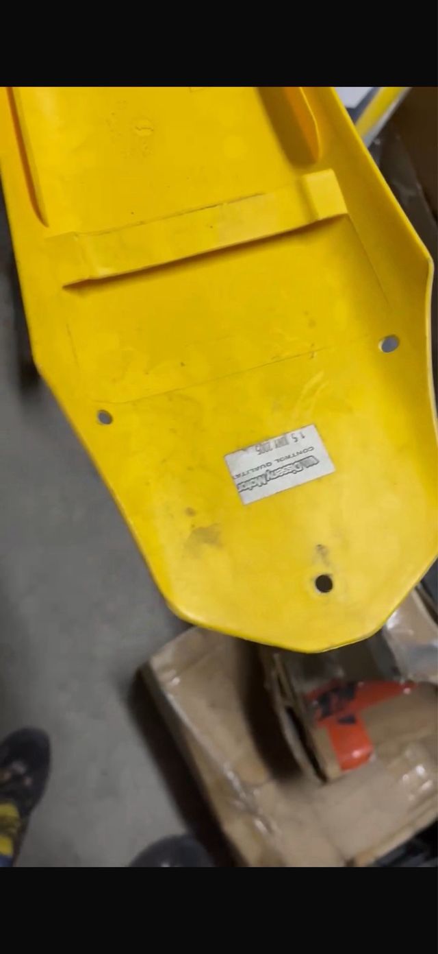 Guardabarros Gas Gas Amarillo