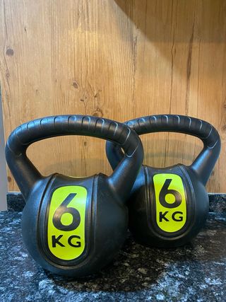 2 Mancuernas Kettlebell 6kg Pesas rusas.