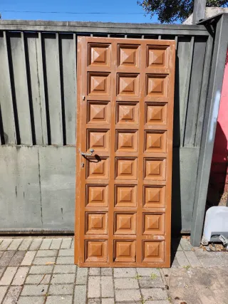 Puerta Exterior Hierro Marrón