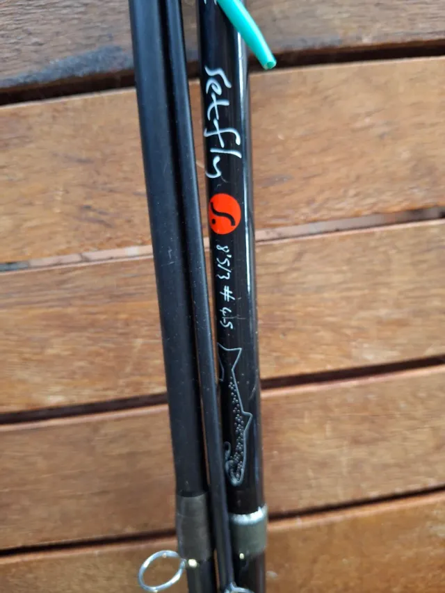 Caña de pesca a mosca y carrete