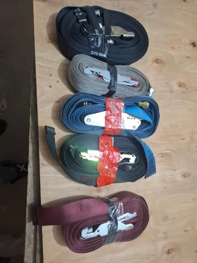 Slinghe di fissaggio (lotto 4)