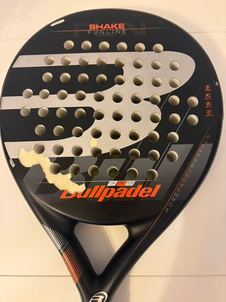 Pala Bullpadel Negra