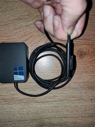 Cargador Microsoft Surface Go Negro