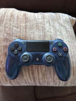 PS4 2TB Negra Sony y mando original