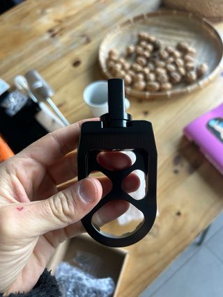 Estriberas moto negras