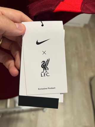 Conjunto del Liverpool Nike Rojo Talla S Nuevo