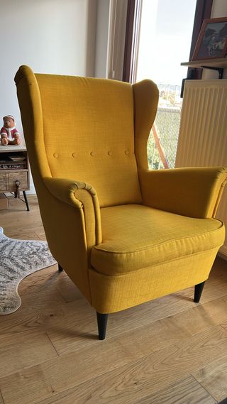 Poltrona lounge IKEA STRANDMON gialla