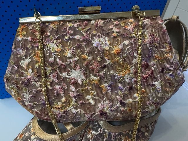 Conjunto Fiesta Zapatos y Bolso Bordado