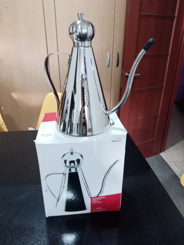 Aceitera Lacor Cónica INOX 1 Litro