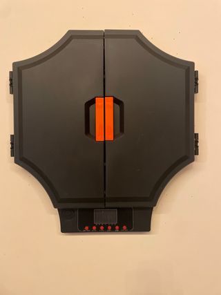 Diana electrónica con puertas y dardos