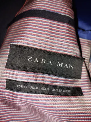 Traje Zara Man Azul Marino Talla S y camisa blanca