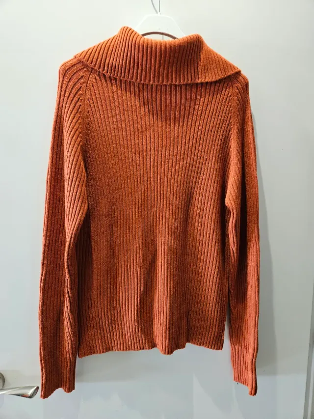 Cárdigan marrón tierra cuello alto talla L