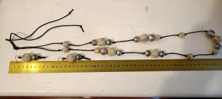 Collar textil bolas forradas y abalorios