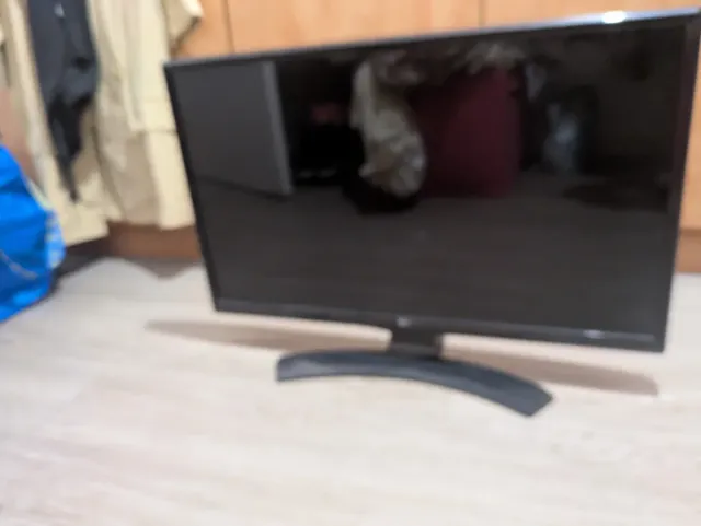 Monitor LG Negro, televisión