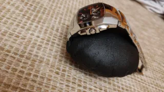 Reloj Lotus Cronógrafo naranja y negro. Plateado