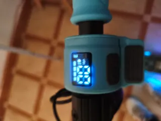 Patinete eléctrico azul