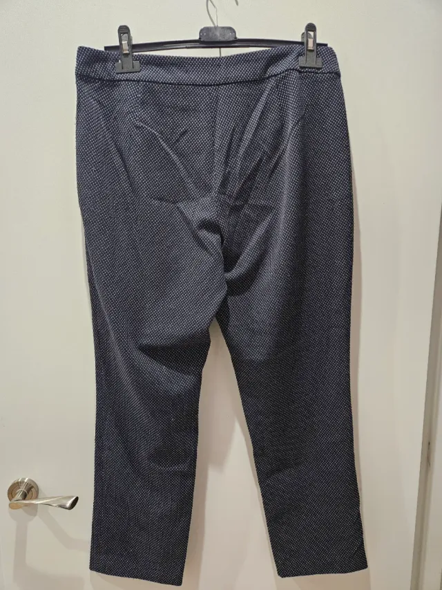 Pantalón azul marino con puntitos blancos T40