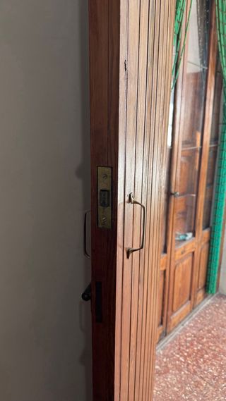 Puerta de madera de Mobila