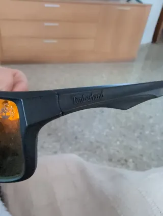 Gafas de sol Timberland negras y rojas
