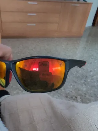 Gafas de sol Timberland negras y rojas