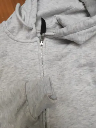 Sudadera gris con cremallera mujer