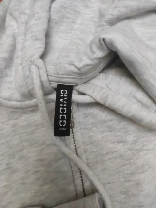 Sudadera gris con cremallera mujer