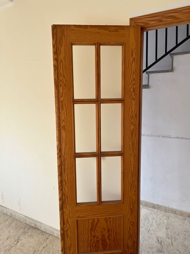 Puerta de madera para habitaciones