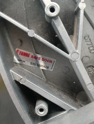 Cierre Fiamma con llave para Autocaravana