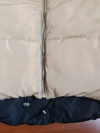 Chaleco acolchado reversible negro/beige