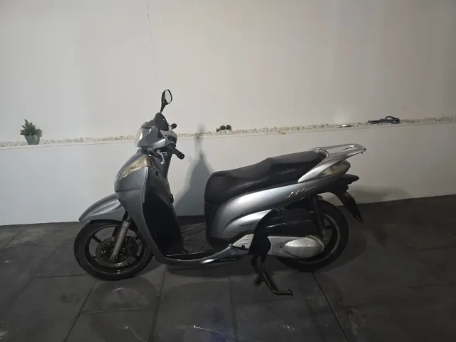 Honda SH 300