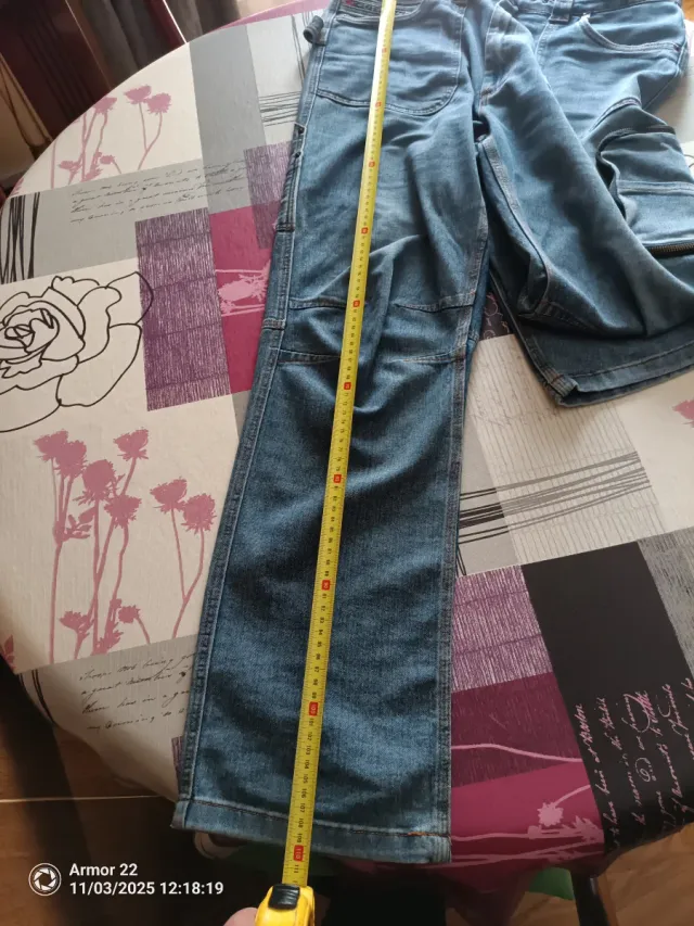 Pantalón tejano Cofra