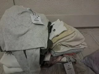 Lote Ropa Niña y joven varias con etiqueta,